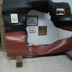 Museo Naval - Einschlag eines Torpedos