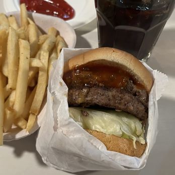 The Apple Pan - Steakburger - Burgers Near Me - Los Angeles, California The Apple Pan - Steakburger - Burgers Near Me - Los Angeles, California