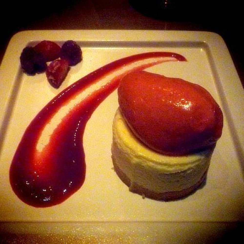 Market - cheesecake with strawberry sorbet - Italian Near Me - Paris, 75 Market - cheesecake with strawberry sorbet - Italian Near Me - Paris, 75