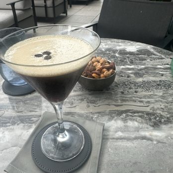 Z Bar - Espresso Martini - Lounges Near Me - Chicago, Illinois