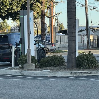 Electrify America - EV Charging Stations Near Me - Glendale, California Electrify America - EV Charging Stations Near Me - Glendale, California