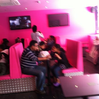 Afters Original - Pink booths - Desserts Near Me - London, XGL Afters Original - Pink booths - Desserts Near Me - London, XGL