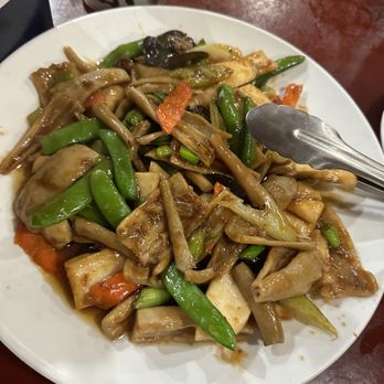 Rong Hang Restaurant - Seafood with veggies stir fry - Chinese Near Me - New York, New York Rong Hang Restaurant - Seafood with veggies stir fry - Chinese Near Me - New York, New York