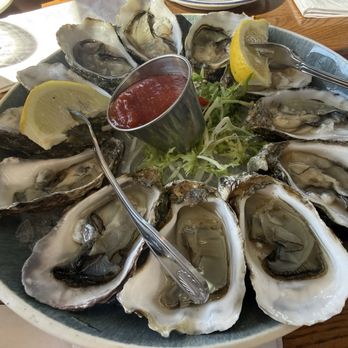 Moby Dick Restaurant - 03/17/2026 - Oyster Hour Kumiai Oysters $1.50/each - American Near Me - Santa Barbara, California