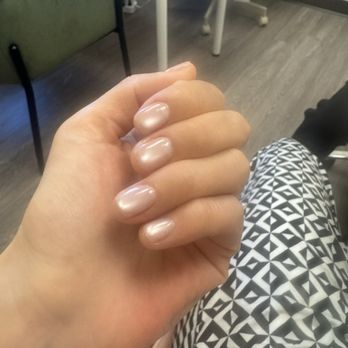 Peachy Nails Studio - Nail Salons Near Me - Walnut Creek, California