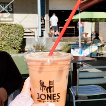 Jones Coffee Roasters - Latte - Coffee Roasteries Near Me - Pasadena, California