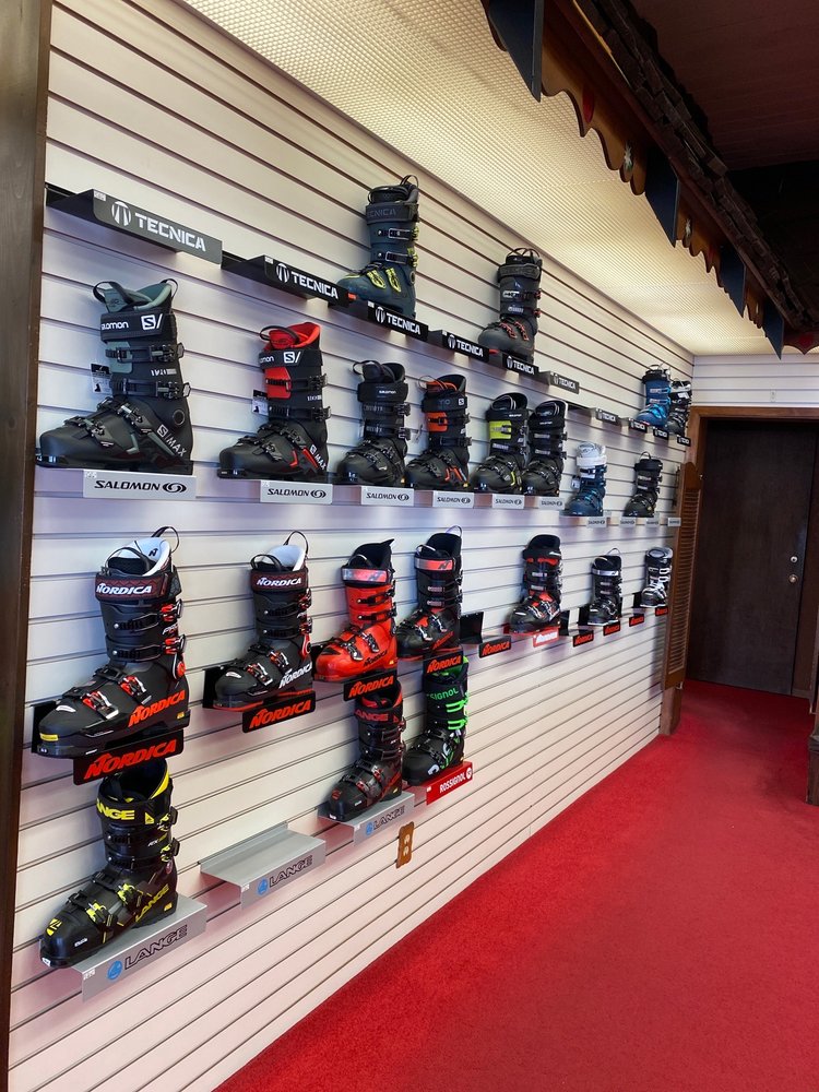 HELM OF SUN VALLEY Updated August 2024 16 Photos & 40 Reviews 2843 Howe Ave, Sacramento