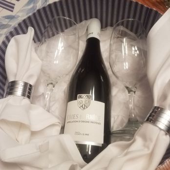 Stone Soup Cottage - Wine with glasses and napkins come in the cute box which you place back on the porch after for return. - French Near Me - Cottleville, Missouri