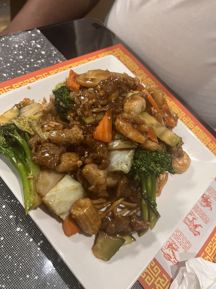 Golden Dragon Chinese Restaurant