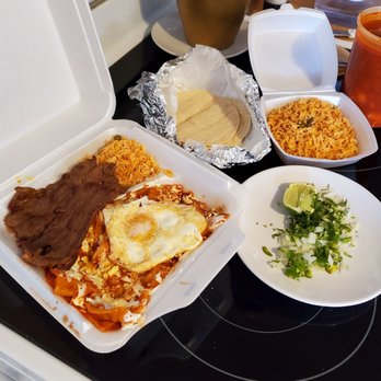 El Sarape Restaurant - Chilaquiles Oacaquenos - Mexican Near Me - Hartford, Connecticut El Sarape Restaurant - Chilaquiles Oacaquenos - Mexican Near Me - Hartford, Connecticut