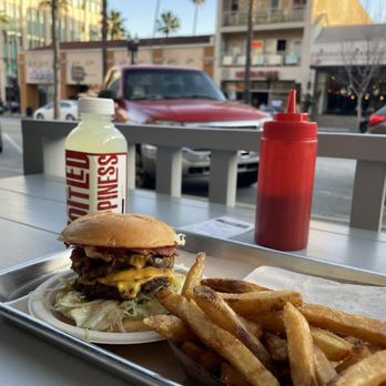 HiHo Cheeseburger | Pasadena - Hiho with added pastrami and fries - Burgers Near Me - Pasadena, California