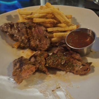 Vince Young Steakhouse - Happy Hour Steak and Fries - Steakhouses Near Me - Austin, Texas