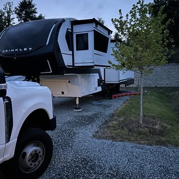 McGees Crossroads RV Park - Large flat level gravel sites with FHU - RV Parks Near Me - Benson, North Carolina McGees Crossroads RV Park - Large flat level gravel sites with FHU - RV Parks Near Me - Benson, North Carolina