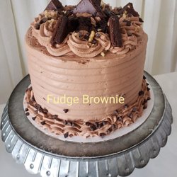 Cake & Candi by Brandi - Fudge brownie cake