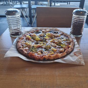 Blaze Pizza - "BYOP 11" @ $10.99, THANX REWARDS PROMO, BOGO & "ITALIAN SEASONING" / "RED PEPPER FLAKES" ! - Salad Near Me - Tuscaloosa, Alabama
