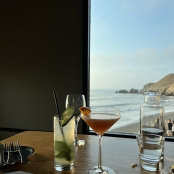 Moonraker Restaurant - Spritzfaced Oceanside and Pacific Sunset - New American Near Me - Pacifica, California
