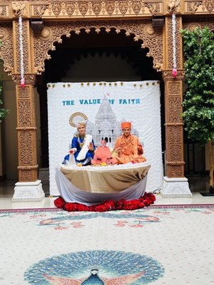 BAPS Shri Swaminarayan Mandir, Chicago by null