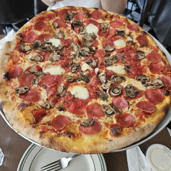 The Fourth Man In The Fire - Pepperoni and mushroom pizza - Pizza Near Me - Toronto, Ontario The Fourth Man In The Fire - Pepperoni and mushroom pizza - Pizza Near Me - Toronto, Ontario