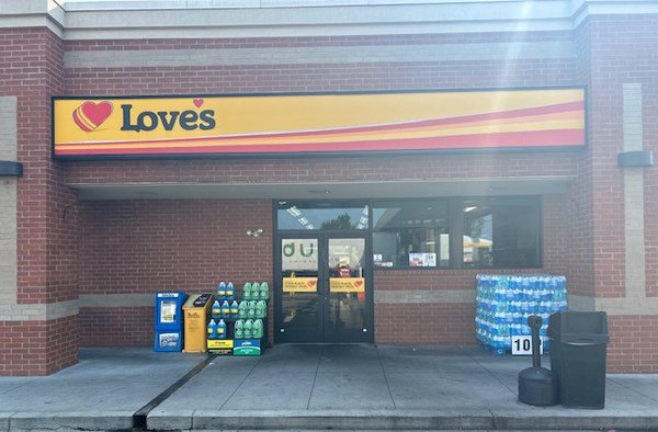 Love's Travel Stop by null