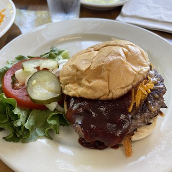 Mamas Kitchen - Dallas BBQ Cheeseburger - Breakfast & Brunch Near Me - Tampa, Florida
