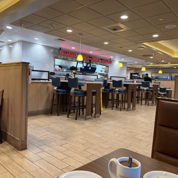 Denny's - The dining room & kitchen area. - Breakfast & Brunch Near Me - Chatsworth, California