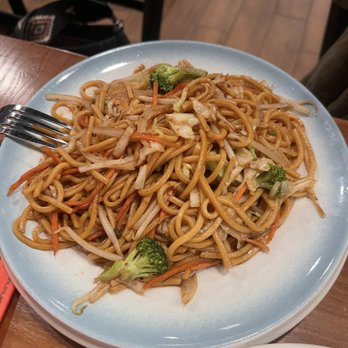 E-TANG - Veggie Lo mein - Chinese Near Me - Savannah, Georgia
