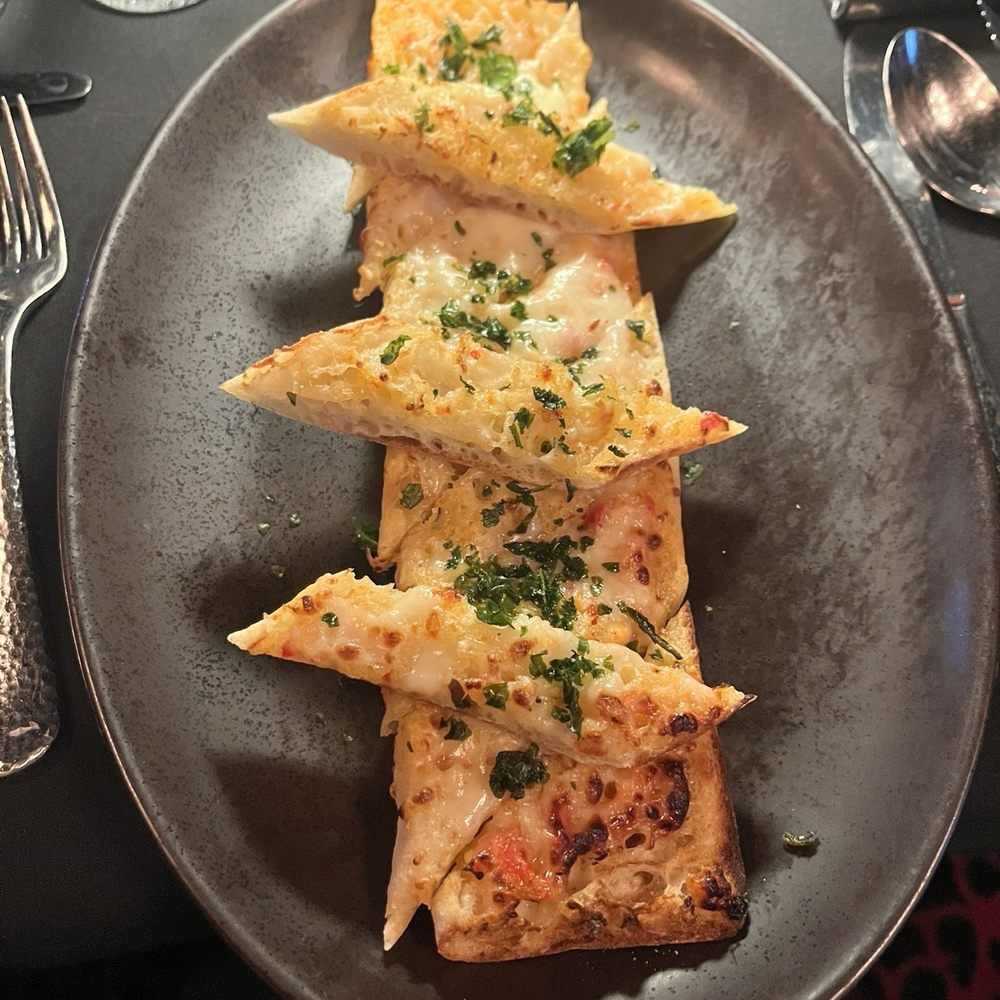 The Belvedere Inn - Signature Belvie Bread - New American Near Me - Lancaster, Pennsylvania