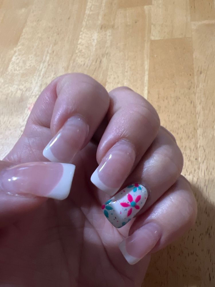 NAILS 4 U Updated September 2024 136 Mariner Blvd, Spring Hill