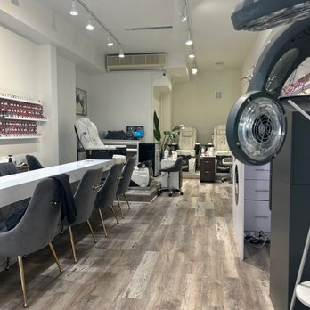 J Lavish Salon - The saloon - Hair Salons Near Me - Washington, DC, District of Columbia J Lavish Salon - The saloon - Hair Salons Near Me - Washington, DC, District of Columbia