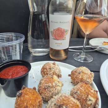Michael Angelo's Winery - Wineries Near Me - Richfield, Ohio