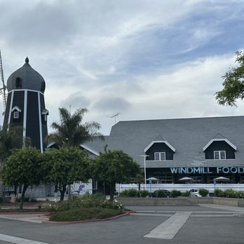 Windmill Food Hall - Outside - Food Court Near Me - Carlsbad, California Windmill Food Hall - Outside - Food Court Near Me - Carlsbad, California