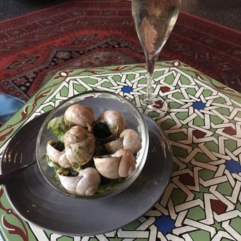 Generator Paris - Escargot and champagne - Hostels Near Me - Paris, 75 Generator Paris - Escargot and champagne - Hostels Near Me - Paris, 75