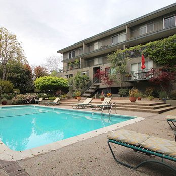 Vittoria Management - Love the grounds at 220 Palo Alto! - Property Management Near Me - Palo Alto, California Vittoria Management - Love the grounds at 220 Palo Alto! - Property Management Near Me - Palo Alto, California