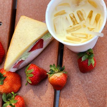 Kraft Vermicelli - Strawberry Sando and Jasmine Tea - Cafes Near Me - Camarillo, California