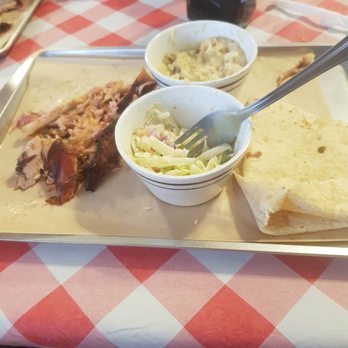 The Smokin Hen House - Food Trucks Near Me - Yuma, Arizona