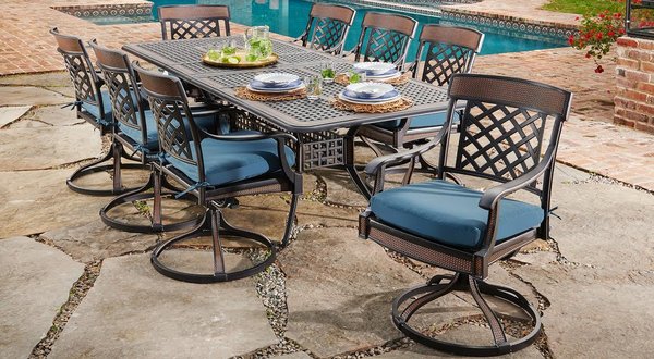 Fortunoff Backyard Store by null