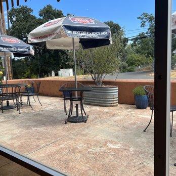 Scootrz deli & BBQ - Table and chairs, dog friendly patio - Delis Near Me - Ukiah, California Scootrz deli & BBQ - Table and chairs, dog friendly patio - Delis Near Me - Ukiah, California