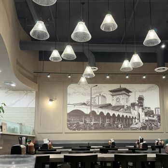 Saigon Eden - Nice modern interior - Vietnamese Near Me - Chino Hills, California Saigon Eden - Nice modern interior - Vietnamese Near Me - Chino Hills, California