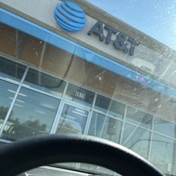 AT&T Store - Front of store