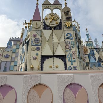 香港迪士尼樂園 - It's a small world - Amusement Parks Near Me - Hong Kong, HK 香港迪士尼樂園 - It's a small world - Amusement Parks Near Me - Hong Kong, HK