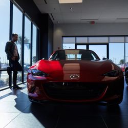 Paretti Mazda of Covington