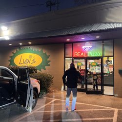 Lupi's Pizza Pies - Exterior