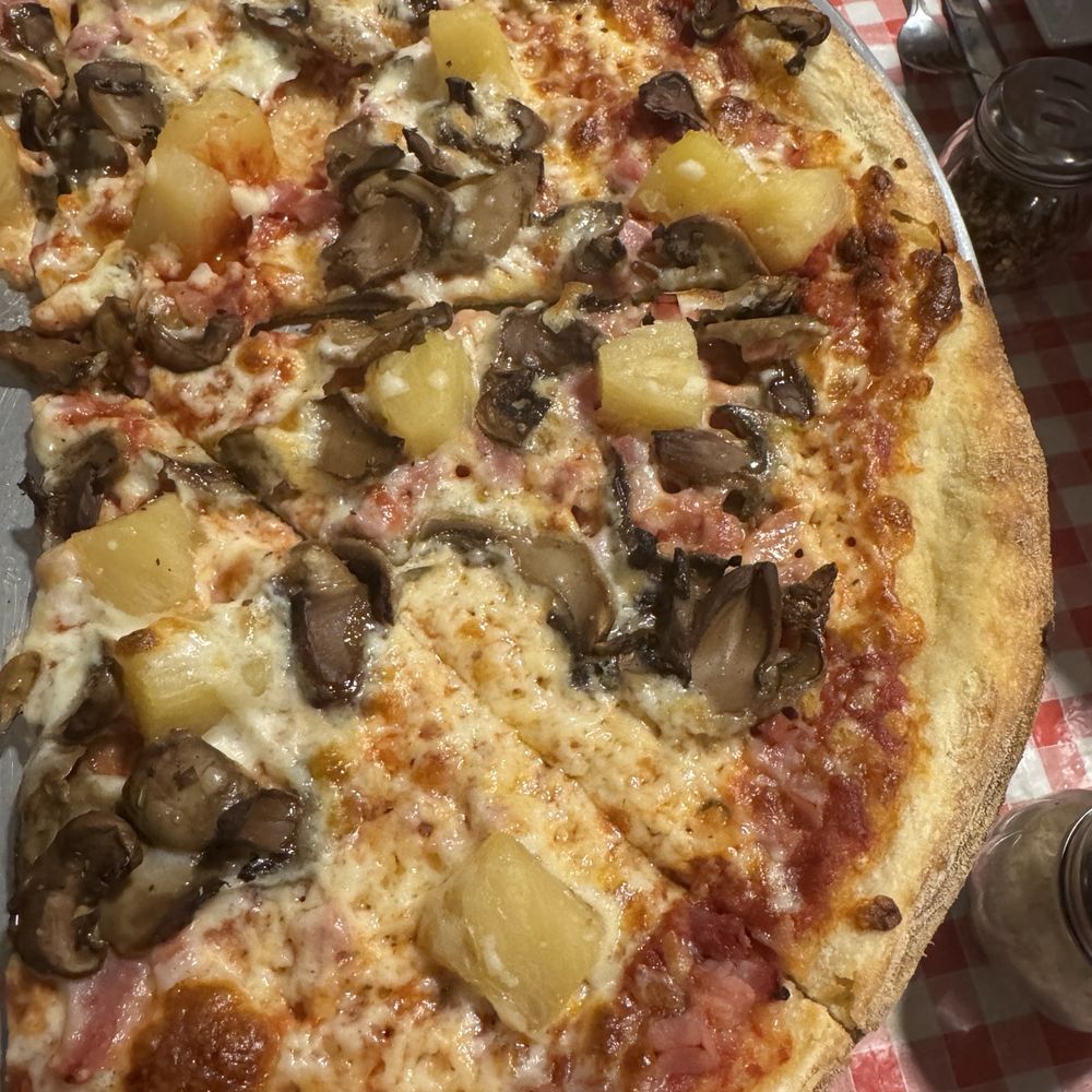 Orchidea - Hawaiian pizza - Pizza Near Me - Vieques, Puerto Rico