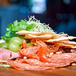 Kolenist Bar & Grill