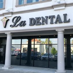 La Dental Center