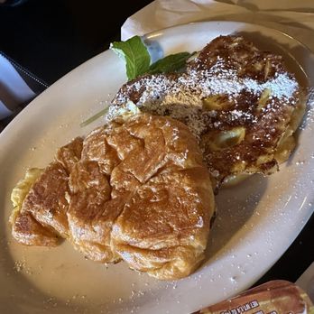Foxy's Restaurant - Diners Near Me - Glendale, California