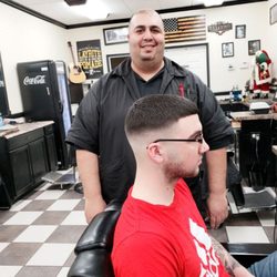Sammy the #fademaster #phoenixbarbershop #classicbarber #barberconnection #qualitycuts #classicbarbershop