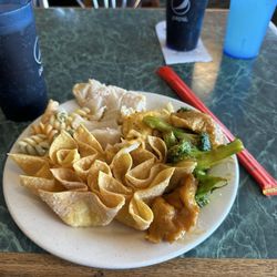 Super China Buffet - Food Is a mix of A lot of food mostly carbs.