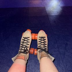 Skate N Place - Skates