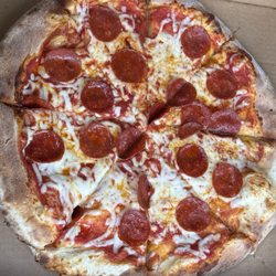OBO Pizza - Large Pepperoni Pizza